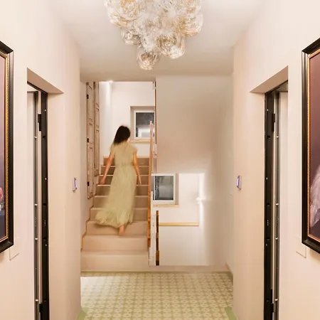 Asilo In 3* バローロ