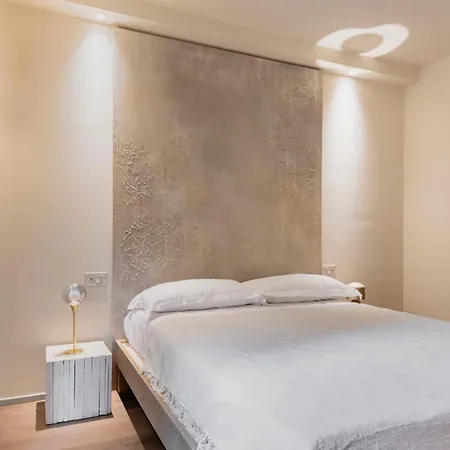 Asilo In 3* バローロ