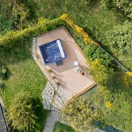 Asilo In Бароло